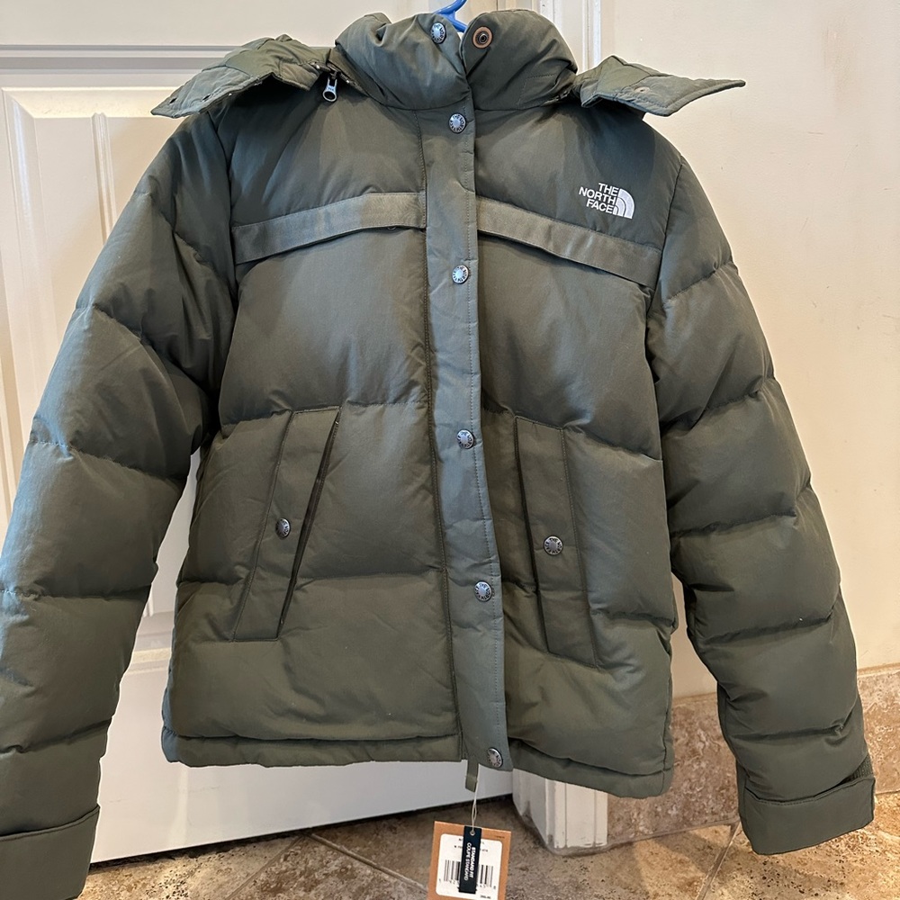 NWT Womens  North Face Forester Crop Jacket 550 Down Winter Jacket Thyme Large